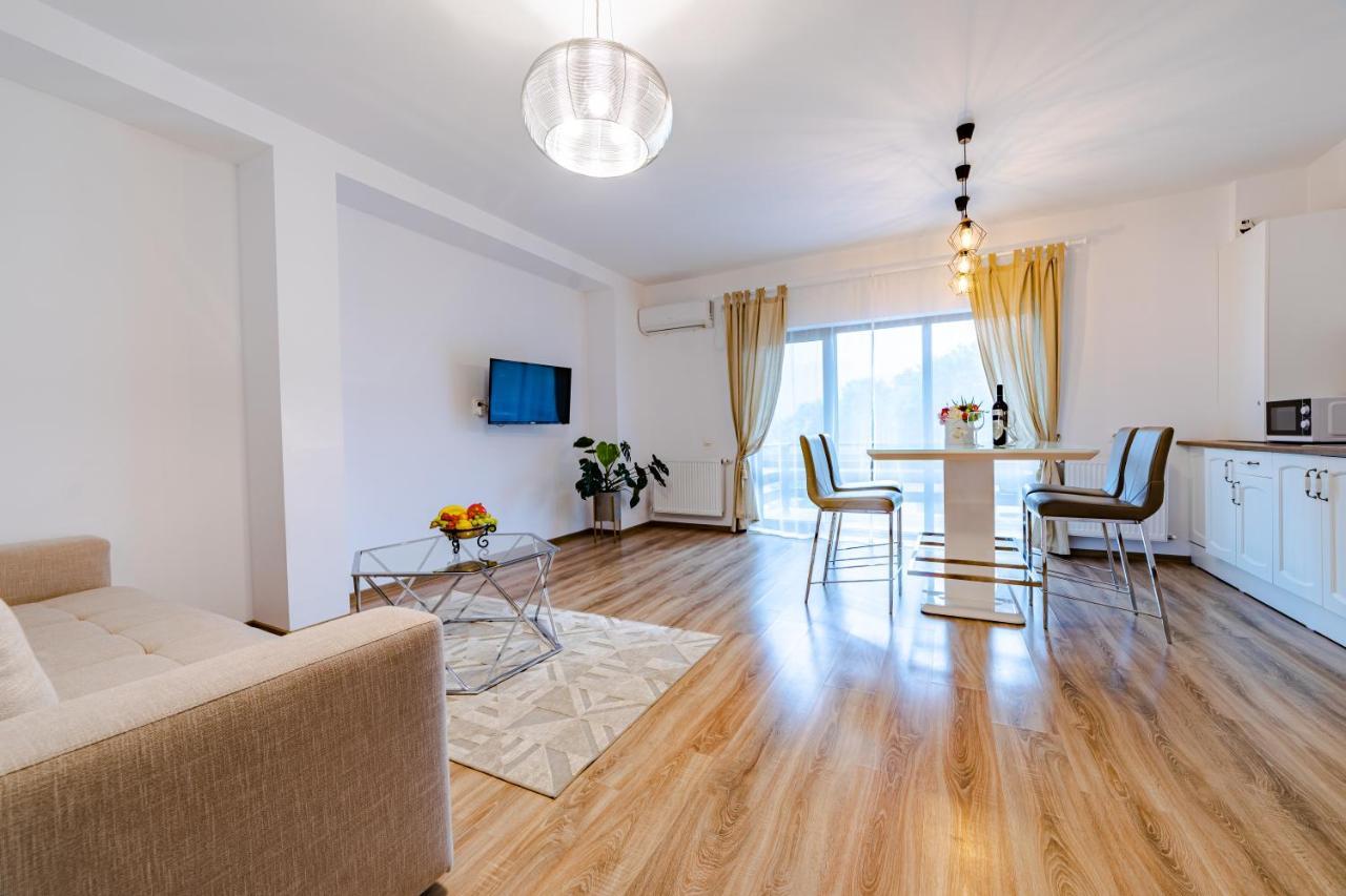 Yael Luxury Apartments 2 Buşteni Exteriör bild