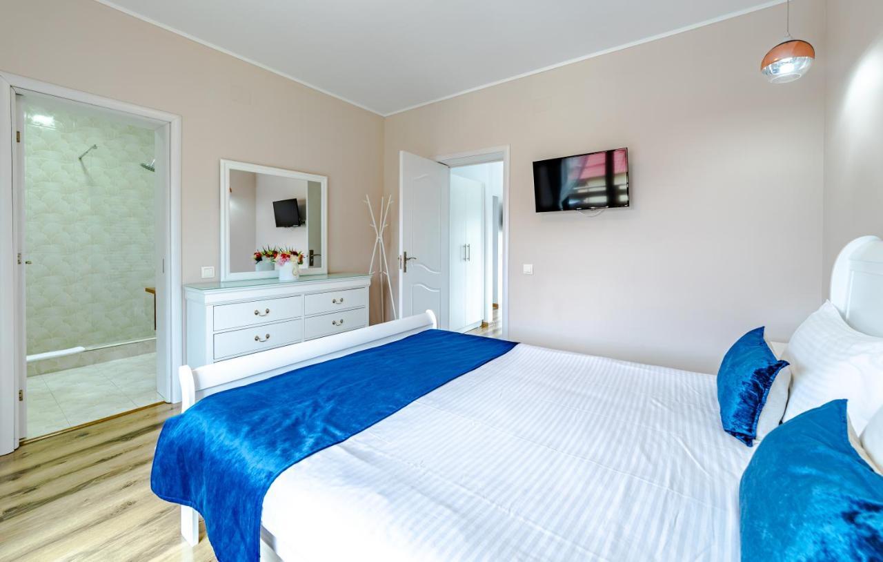 Yael Luxury Apartments 2 Buşteni Exteriör bild