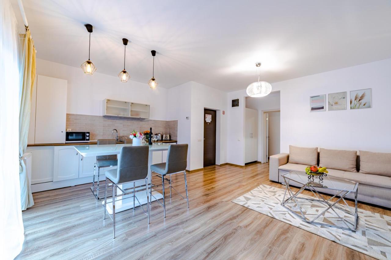 Yael Luxury Apartments 2 Buşteni Exteriör bild