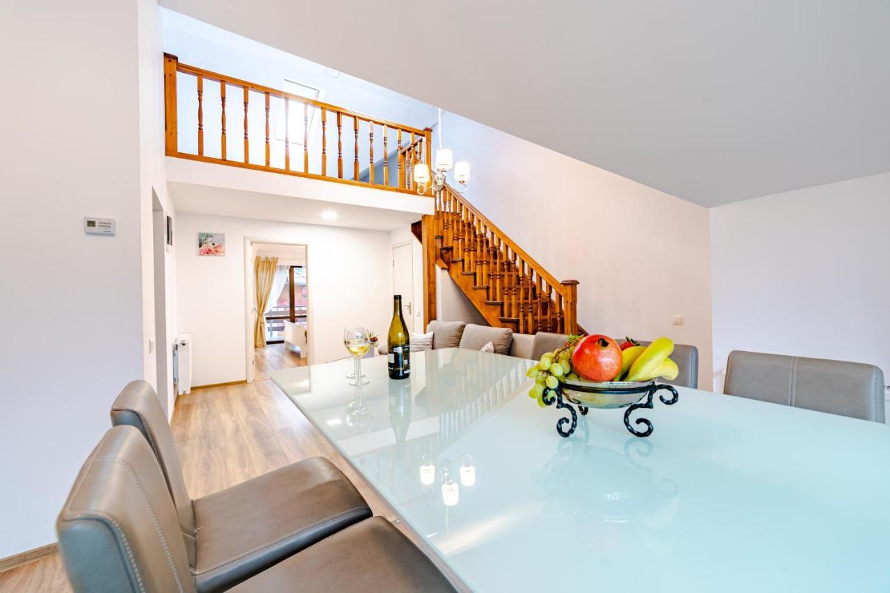 Yael Luxury Apartments 2 Buşteni Exteriör bild