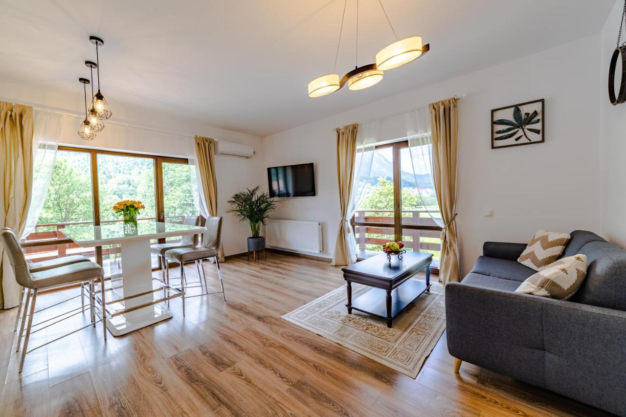 Yael Luxury Apartments 2 Buşteni Exteriör bild