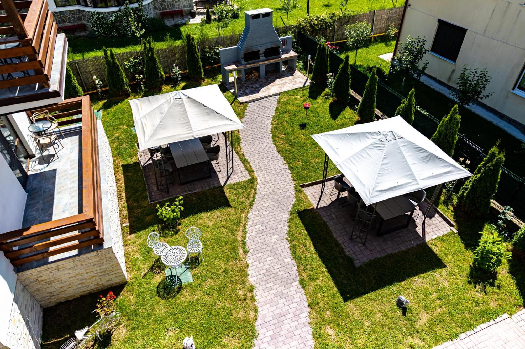 Yael Luxury Apartments 2 Buşteni Exteriör bild